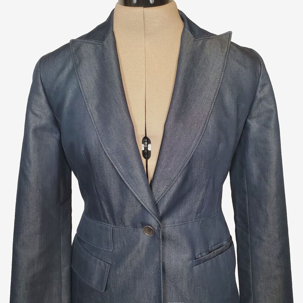 Vintage Emanuel Ungaro Women Denim Blazer Size 2P Blue Lightweight Tailored Fit - Picture 2 of 10